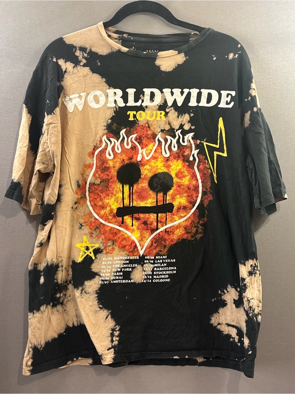 Boohoo man Worldwide Tour Graphic Tee - Black & Tan Bleach concert tee XL